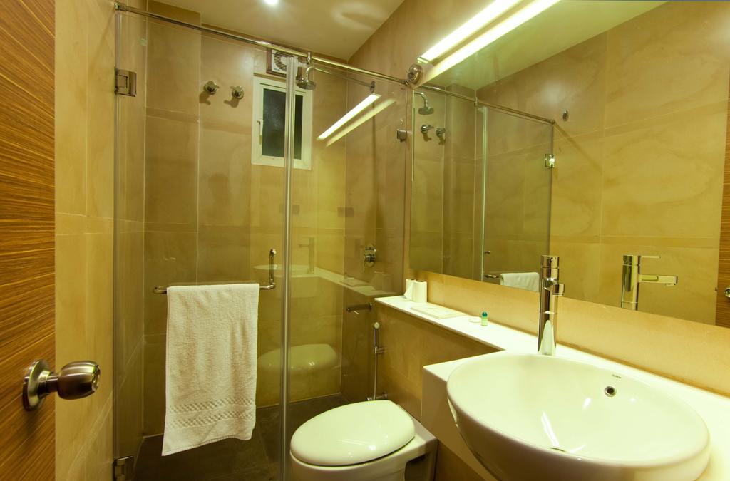 Brownstar Boutique Hotel Chennai Extérieur photo